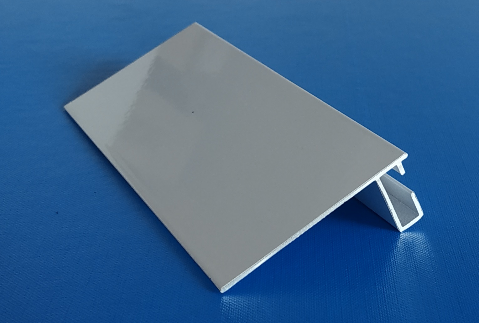 Aluminium Blende Höhe 6cm | Blende aus ALU, Höhe 6cm Weiß  RAL 9016 - 600cm